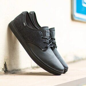 Vans Men's Ludlow (Felt Pack) Black/Black